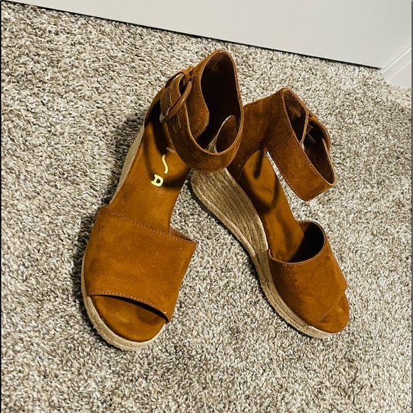 Brown espadrilles - Picture 2 of 5